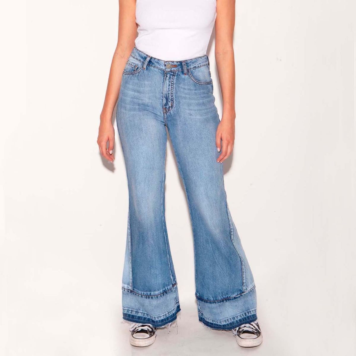 MOMCHIC - Jeans Flare Ella celeste
