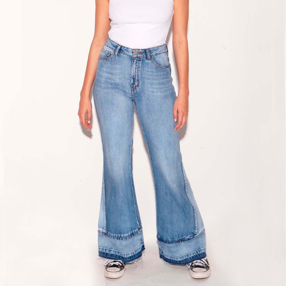 MOMCHIC - Jeans Flare Ella celeste