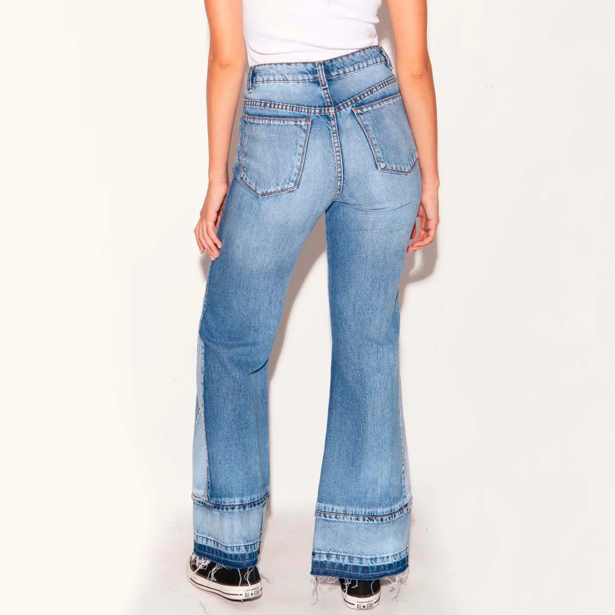 MOMCHIC - Jeans Flare Ella celeste