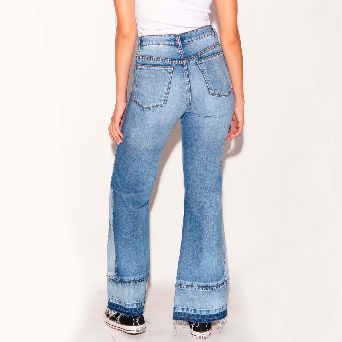MOMCHIC - Jeans Flare Ella celeste