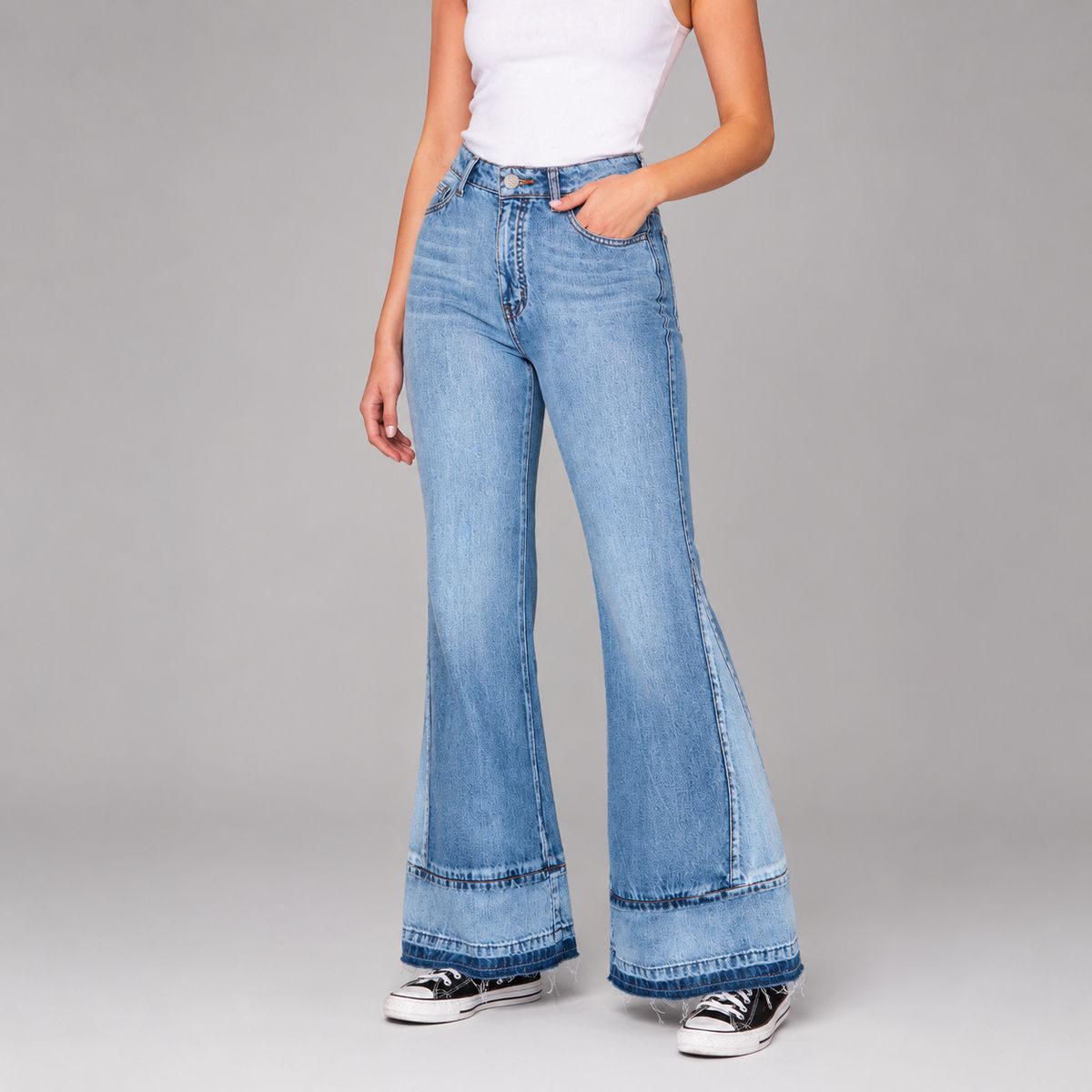 MOMCHIC - Jeans Flare Ella celeste