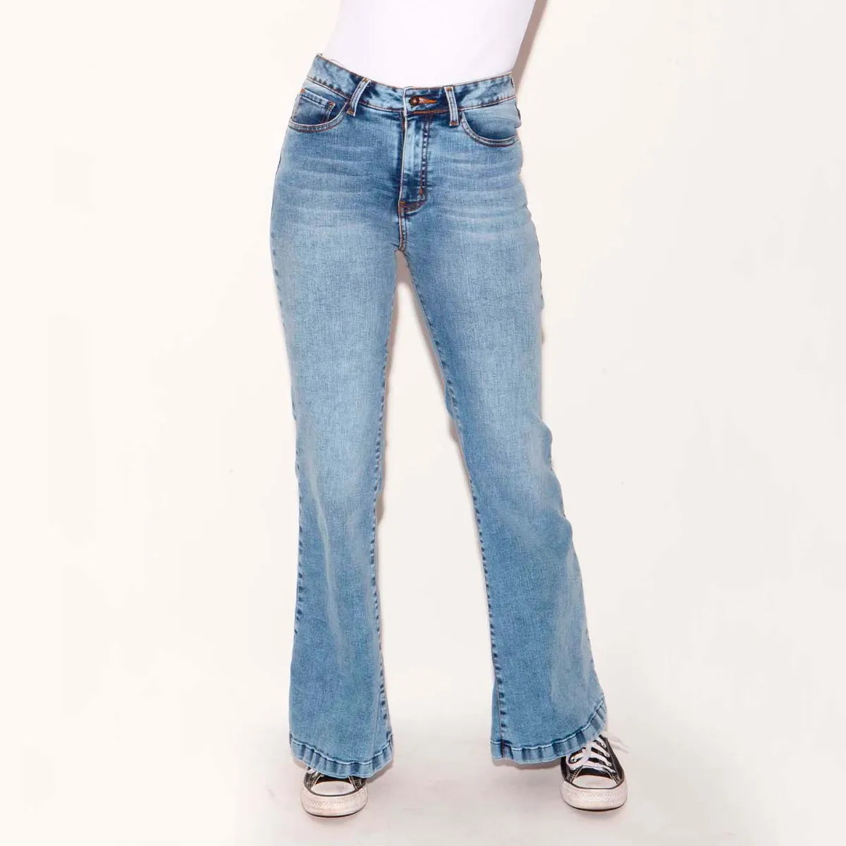 MOMCHIC - Jeans Flare Pepa Celeste