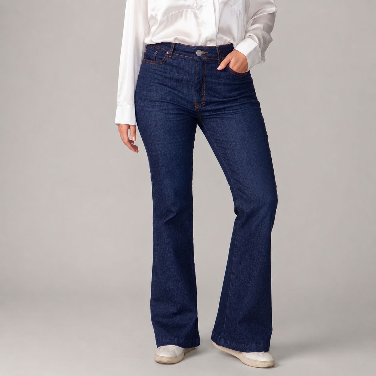 MOMCHIC - Jeans Flare peppa raw
