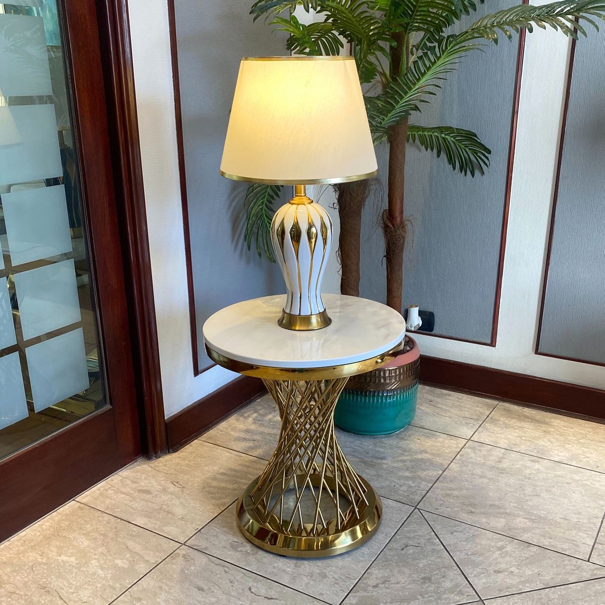 GENERICO - Mesa Lateral Hades Estambul Design Dorado.