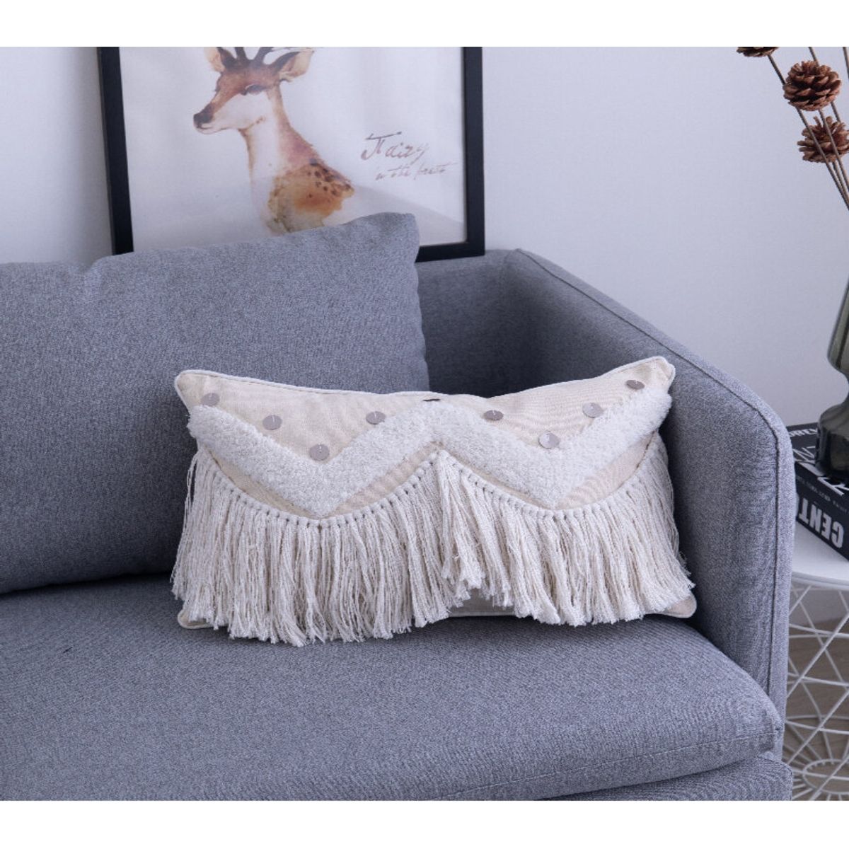 BOHEMIK - Cojín Bordado ZigZag Blanco Con Cadena De Borlas