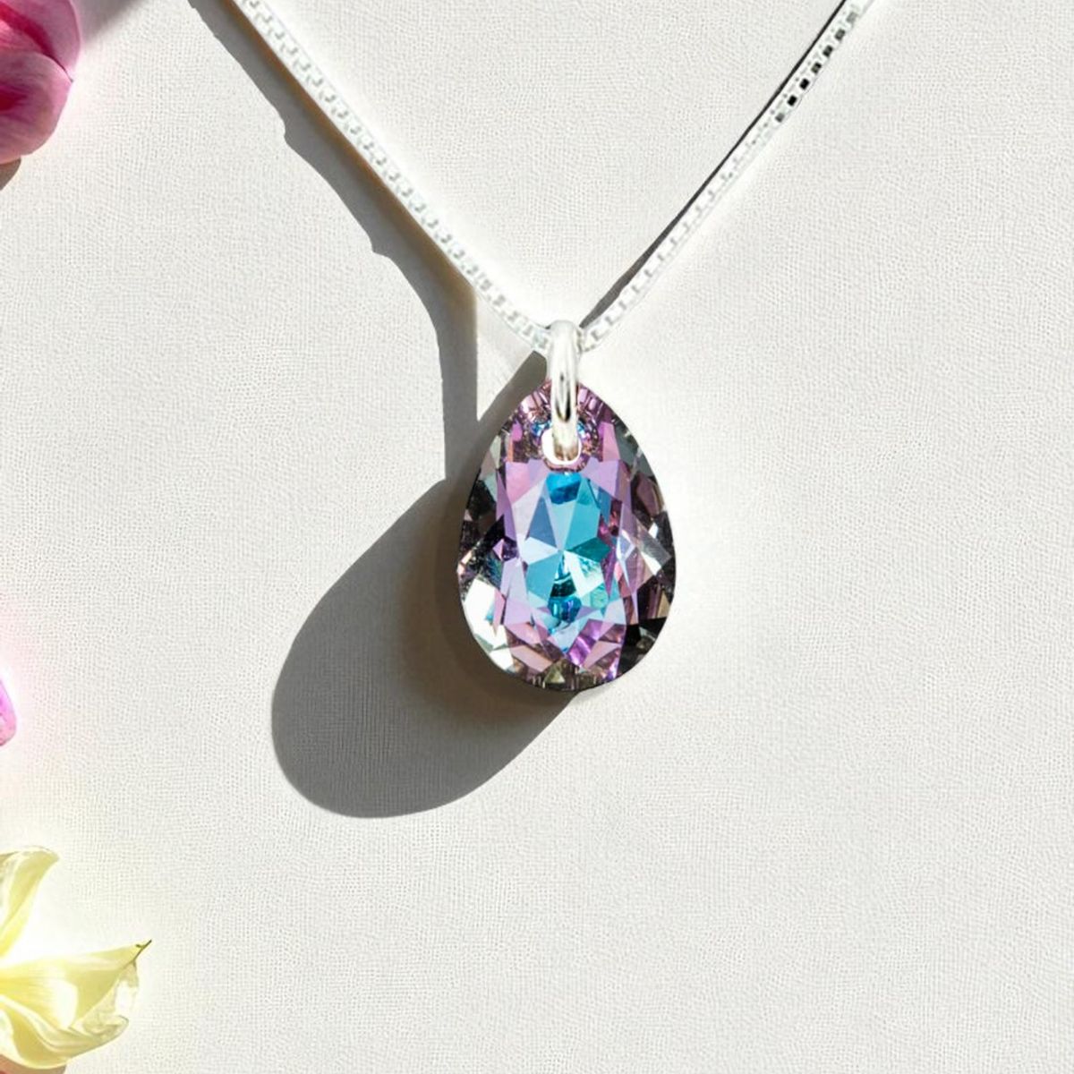 JOYAS MONTERO - Collar Gota de Luz Plata 925  creado con cristales de Swarovski® Vitral Light