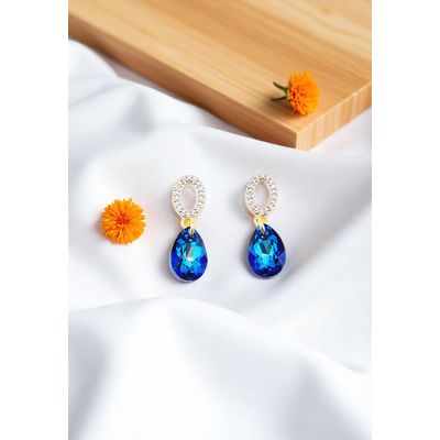 Imagen 2 del producto Aros Gota de Luz Gold 24K creado con cristales de Swarovski® Bermuda Blue