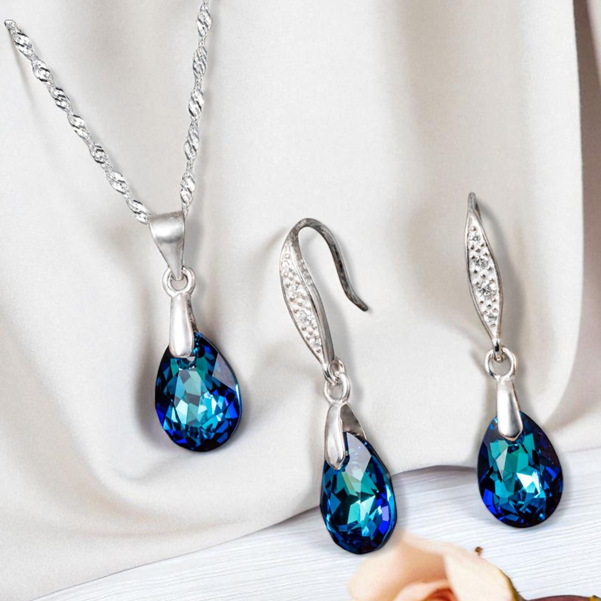 JOYAS MONTERO - Conjunto Milan Plata 925 creado con cristales de Swarovski® Bermuda Blue