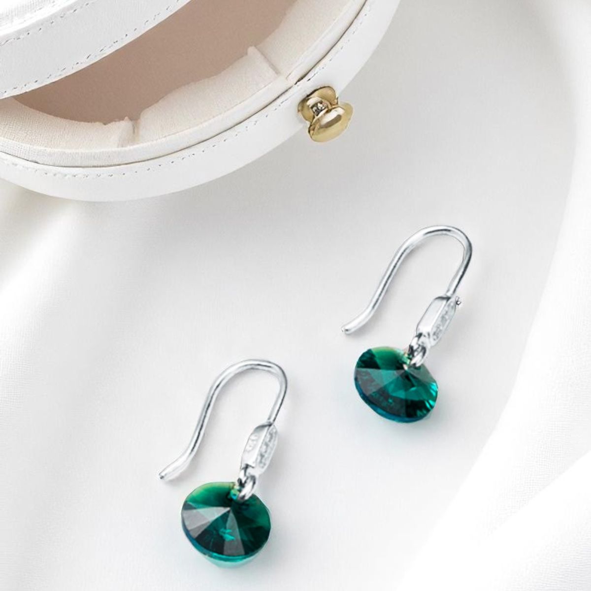 JOYAS MONTERO - Aros Punto De Luz Circon Plata 925 creado con cristales de Swarovski® Emerald