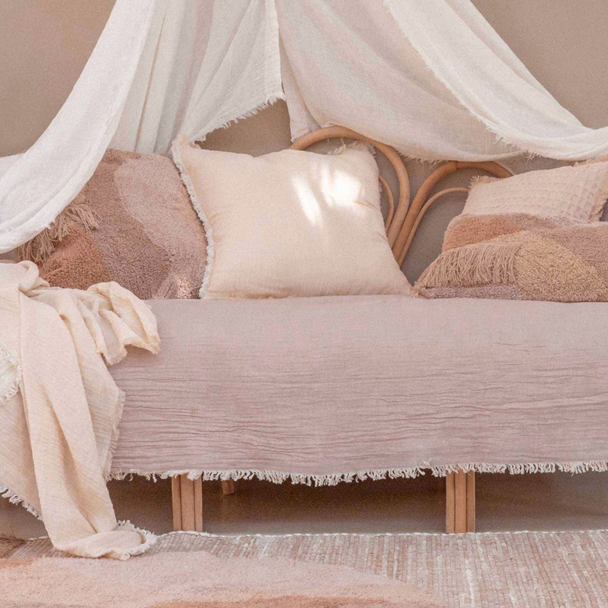 CALMA HOUSE - Cubrecama Layer Beige 180x260 (cama 1 o 1 1/2 plazas) Calma House