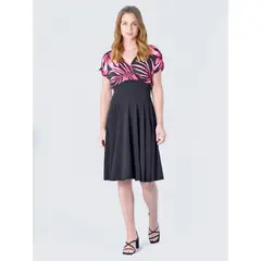 BOUS - Vestido Noruega Hojas Fucsia