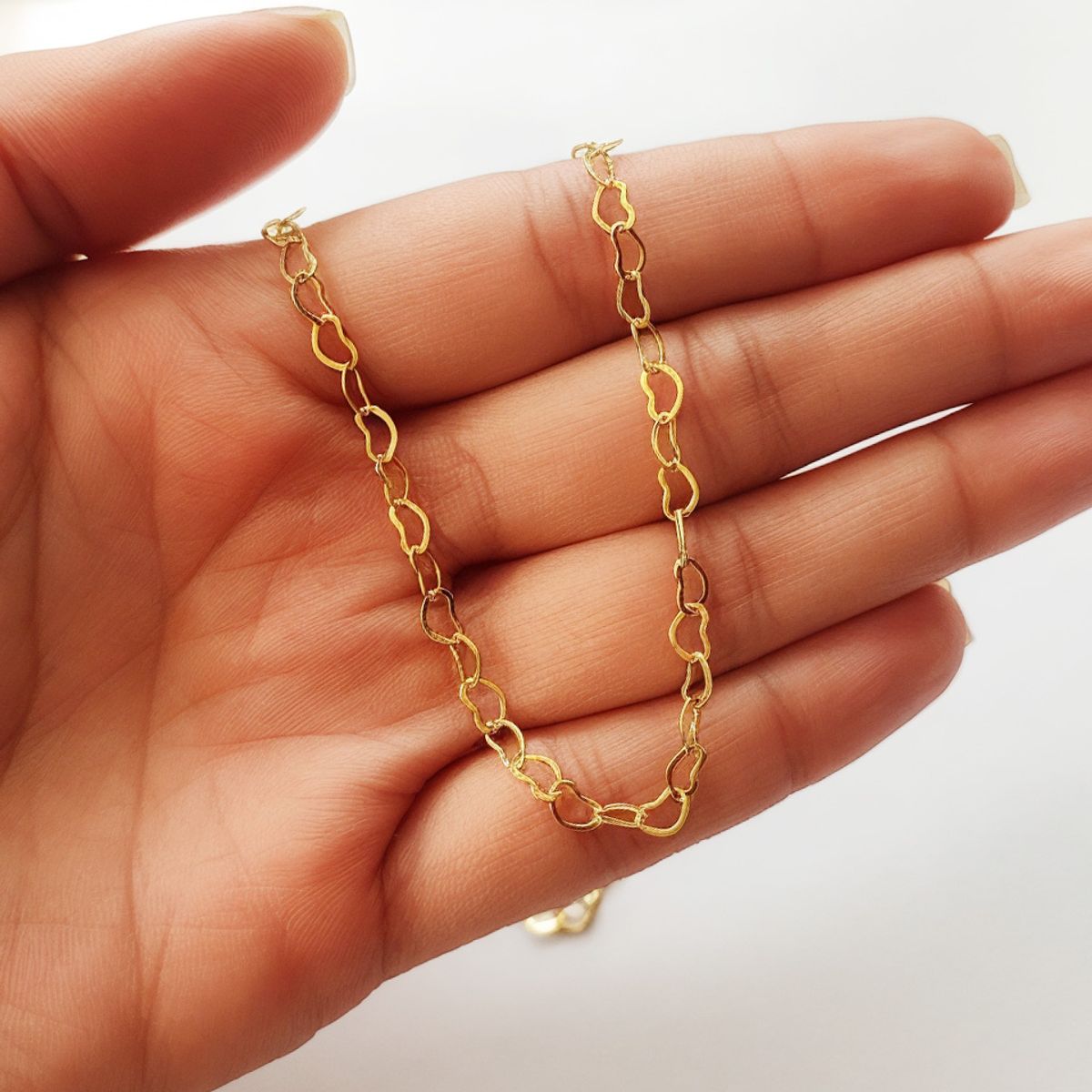 ANDREA COGGIOLA JOYAS - Cadena Corazones Finos Enchapados Oro 18K