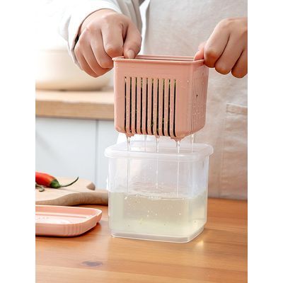 Imagen 2 del producto 4 Contenedores alimentos frascos c colador 0.6 L 2441 Blanco.