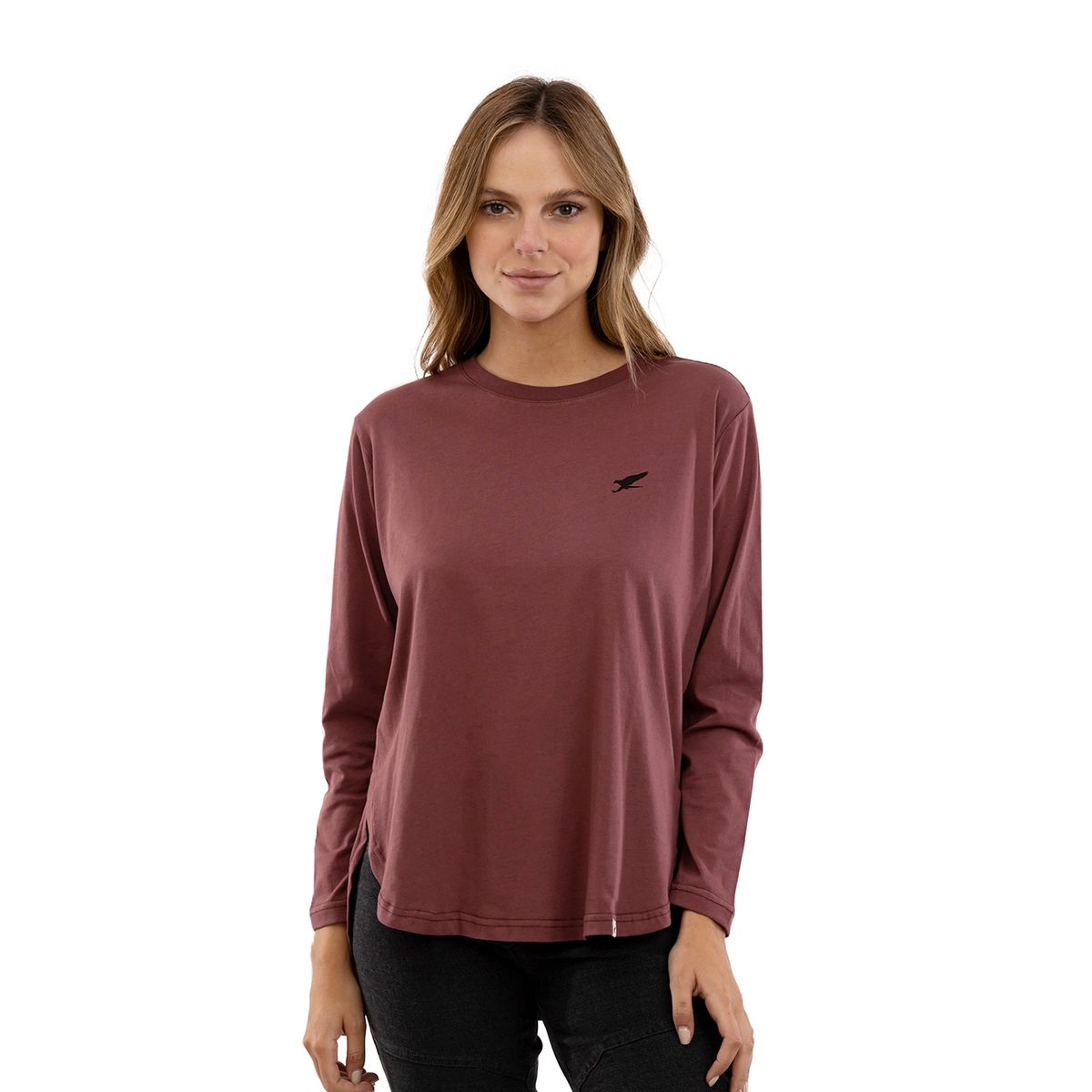 FALCONE - Polera Orgánica Manga Larga Curve-Hem Burdeo Mujer Falcone