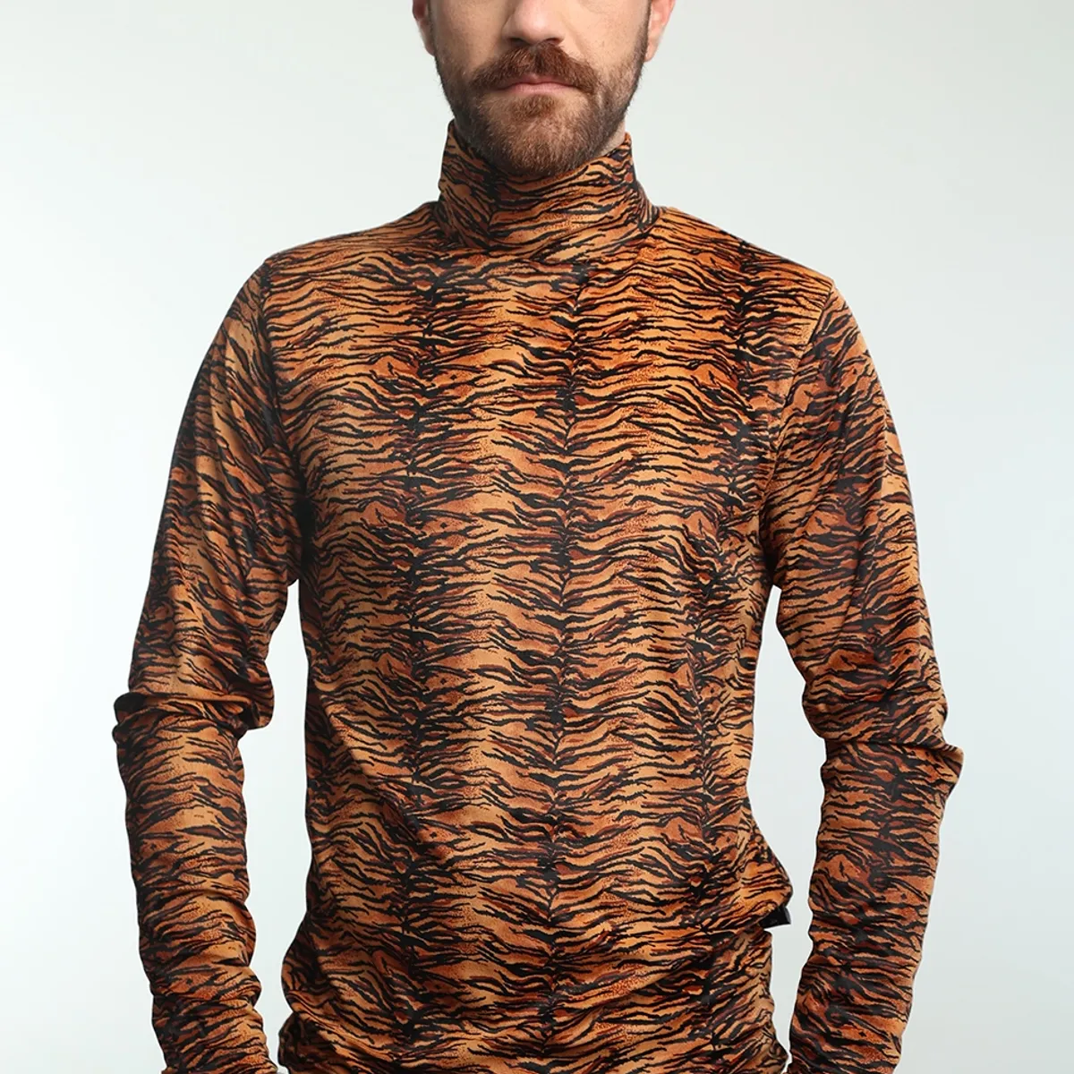 GENERICO - Beatle Estampado Tigre Manga Larga.