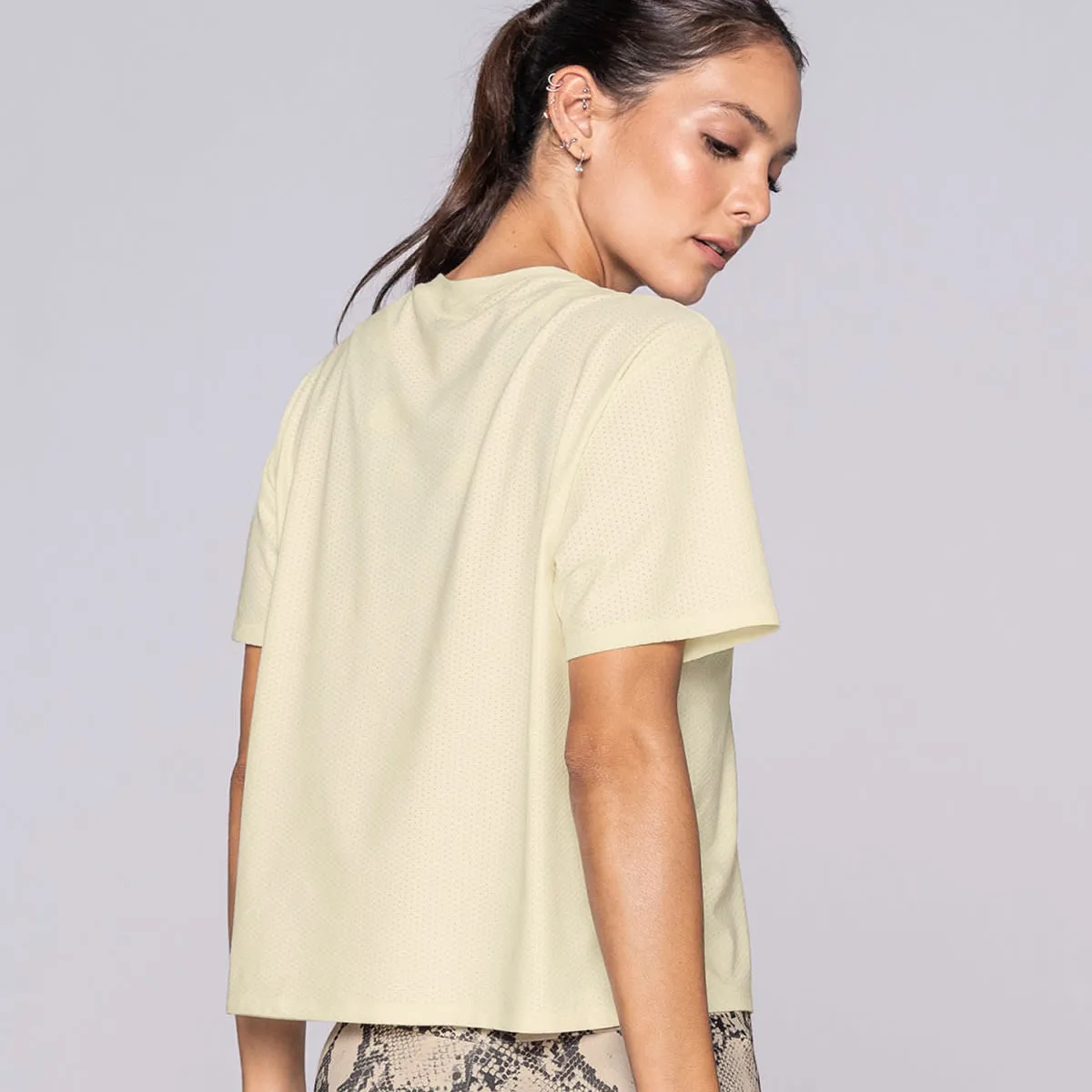 LEONISA - Ropa Deportiva 195393 Camiseta Marfil