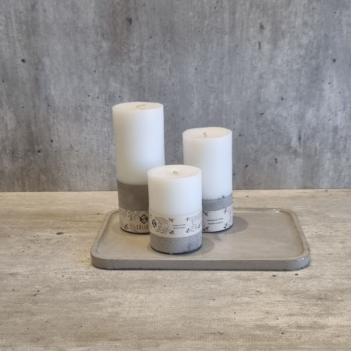 SOLIDOS - Velas 10 cm + 14 cm + 18 cm + Bandeja Rectangular Hormigón
