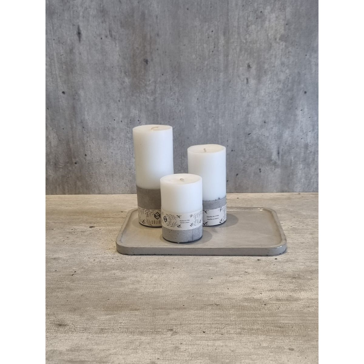 SOLIDOS - Velas 10 cm + 14 cm + 18 cm + Bandeja Rectangular Hormigón