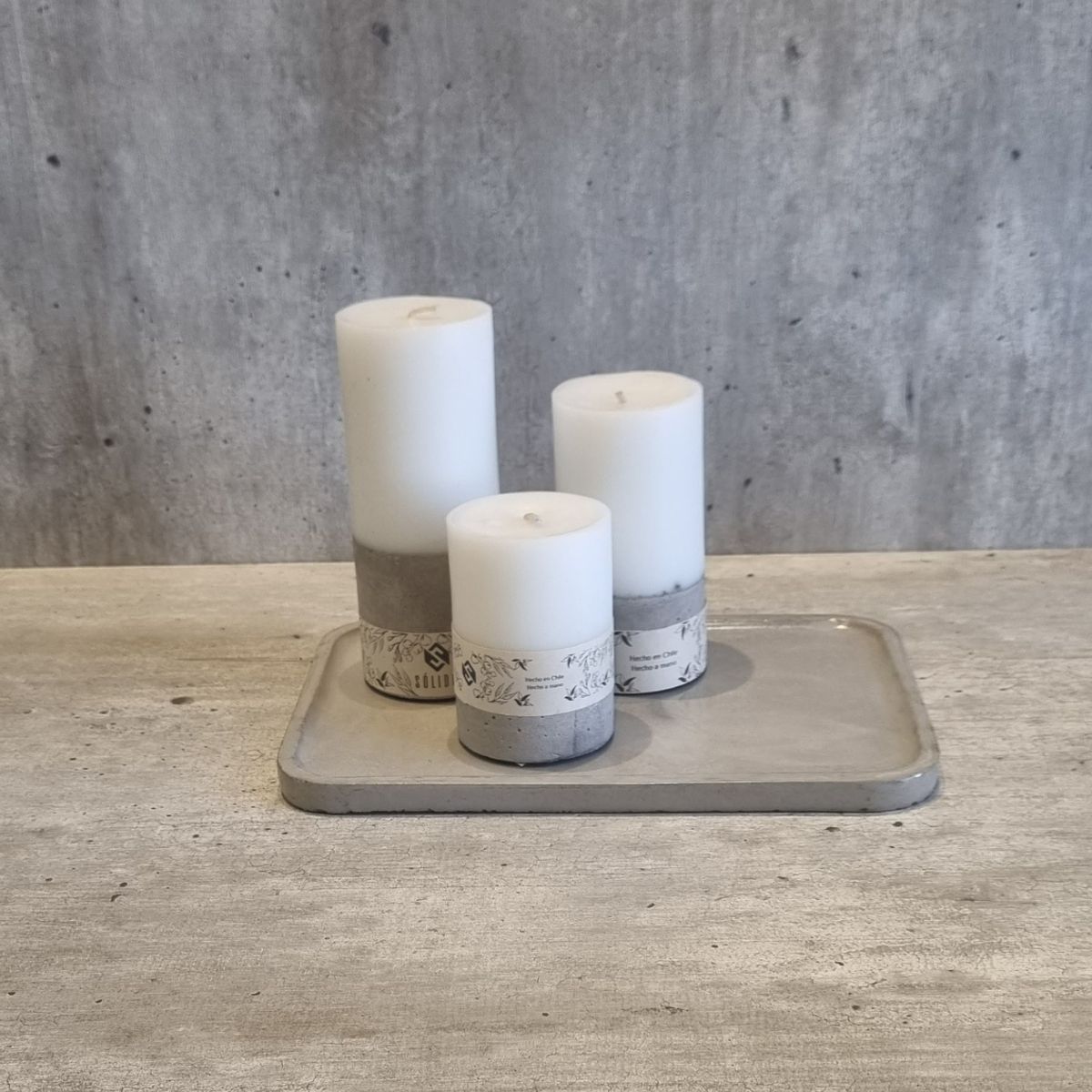 SOLIDOS - Velas 10 cm + 14 cm + 18 cm + Bandeja Rectangular Hormigón
