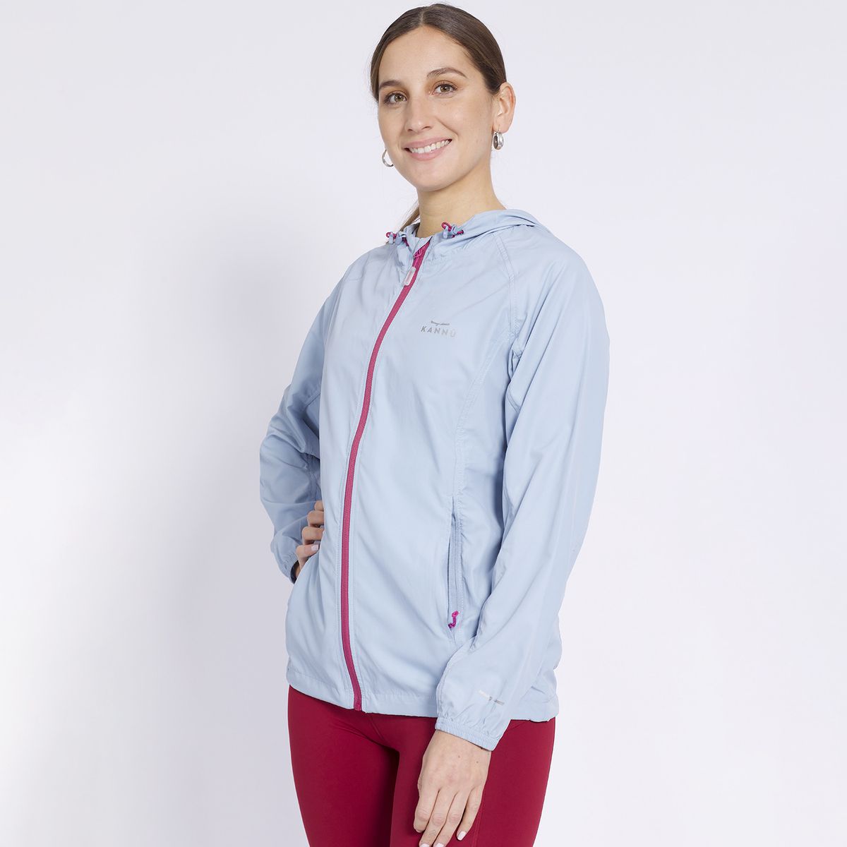 KANNU - Cortaviento Active Wind Mujer Celeste KANNU