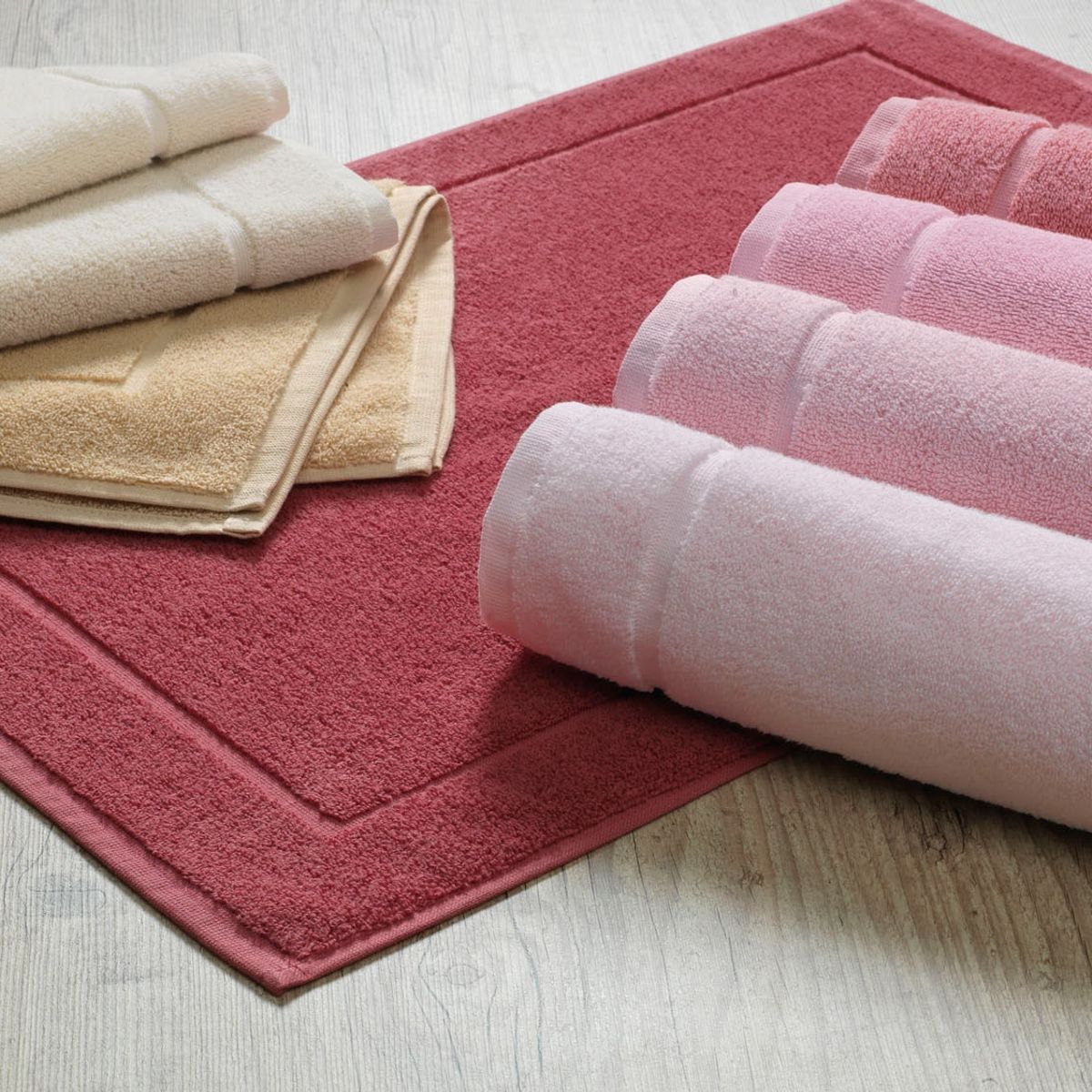 KARSTEN - Piso de baño 680gr 100% algodón Visón