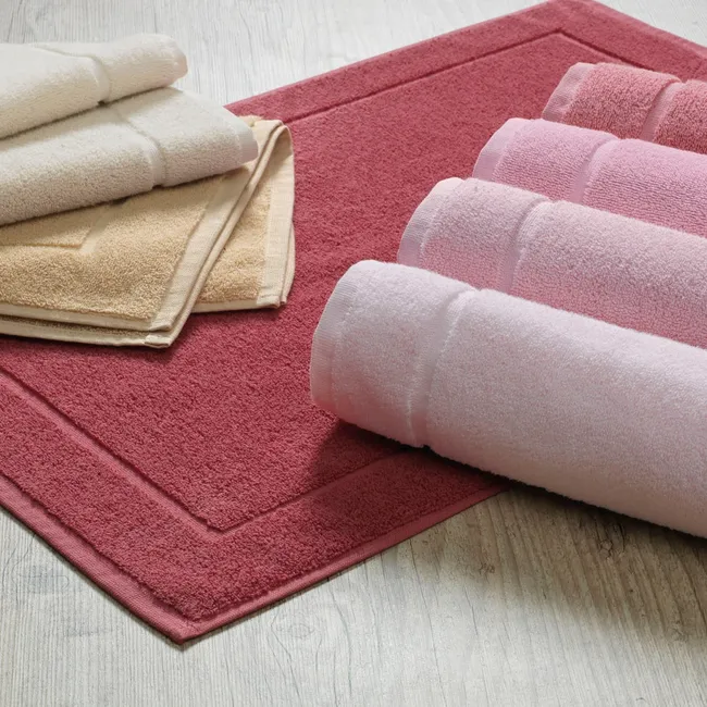 KARSTEN - Piso de baño 680gr 100% algodón Visón