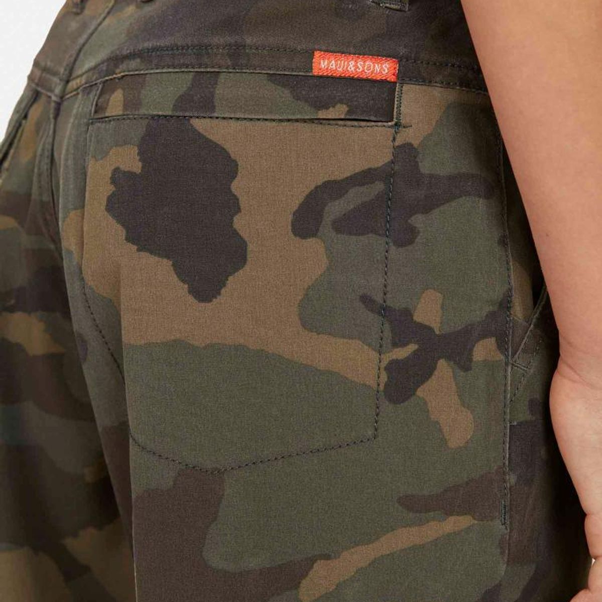 MAUI AND SONS - Bermuda FIT CAMO Niño Verde Maui And Sons