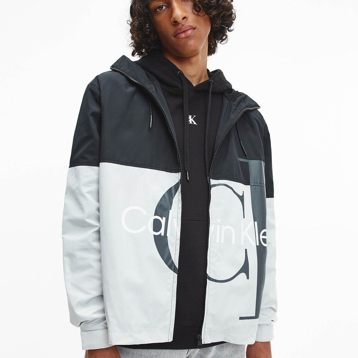 CALVIN KLEIN - Cortaviento Bold Logo Negro Calvin Klein