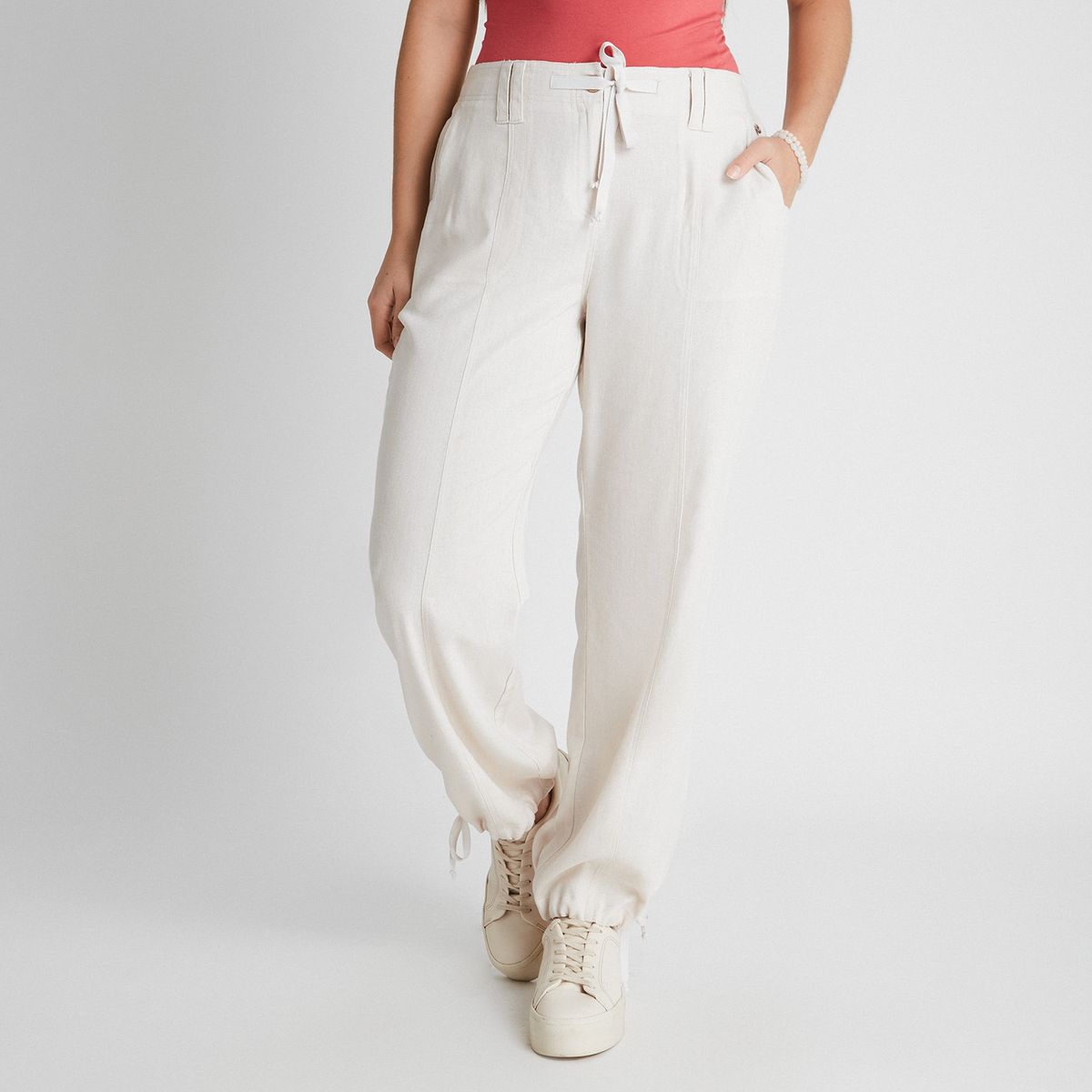 CURVI - Pantalón Lino Con Botón Y Lazo En Ruedo CURVI