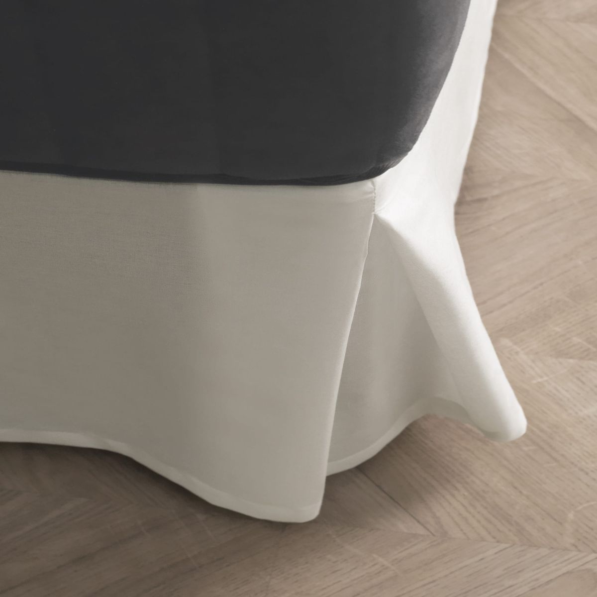 KARSTEN - Faldón para cama Karsten Dara Súper King 150 hilos Blanco