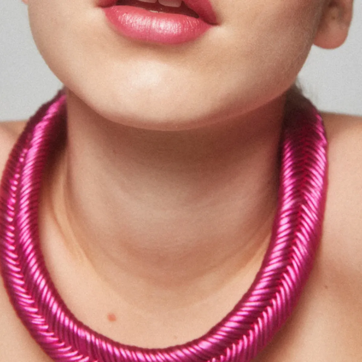 MARIA LA BIYUX - Collar Espiga Fucsia