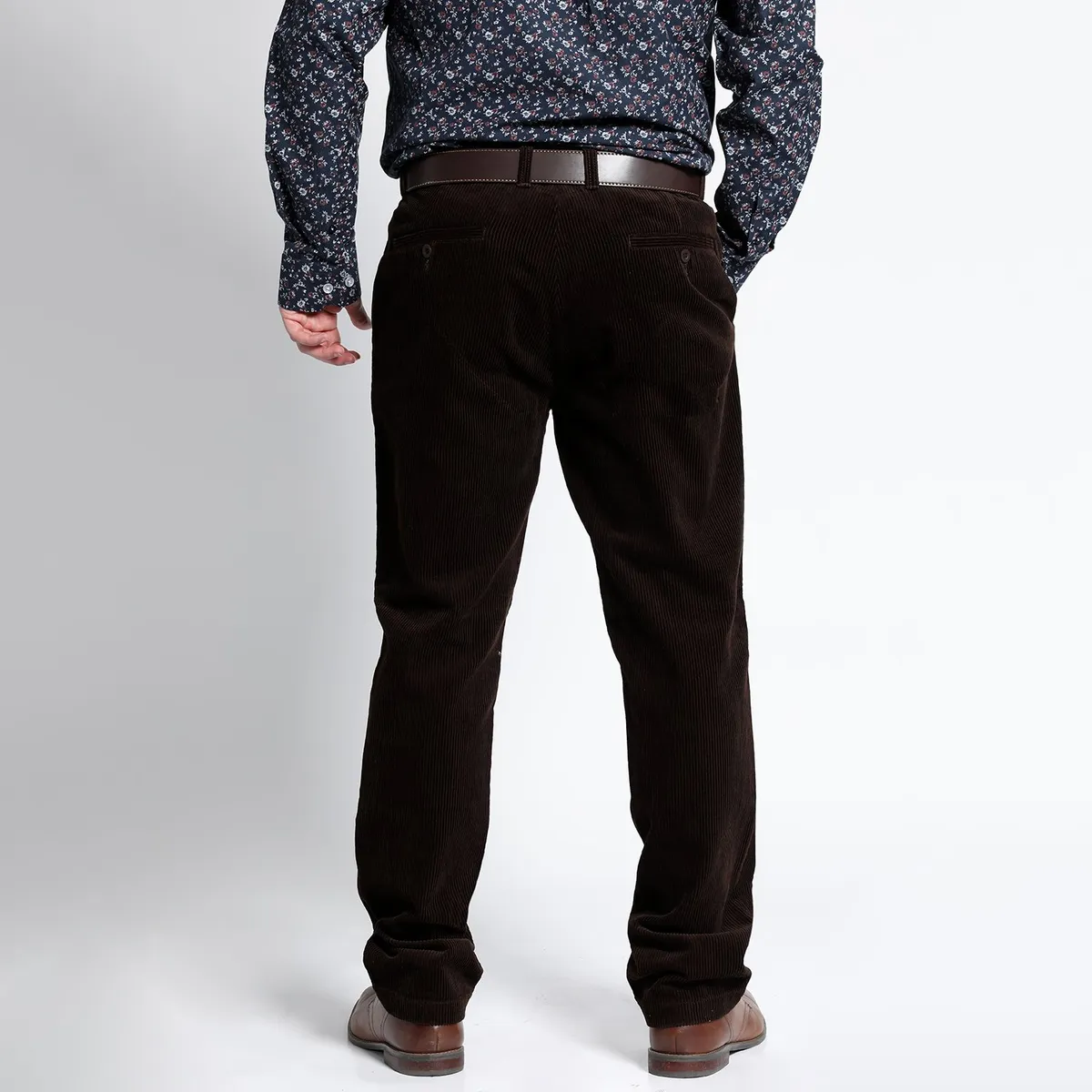 KOTTING - Pantalón Cotelé Con Pinzas Café Oscuro KOTTING