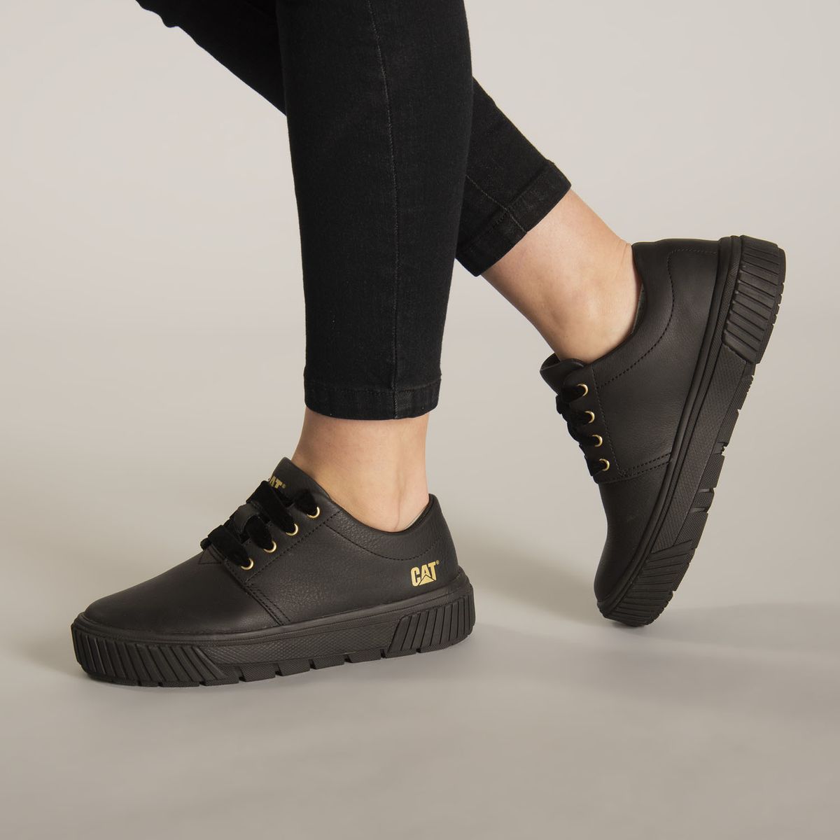 CAT - Zapatilla Mujer Downlink Canvas Negro CAT