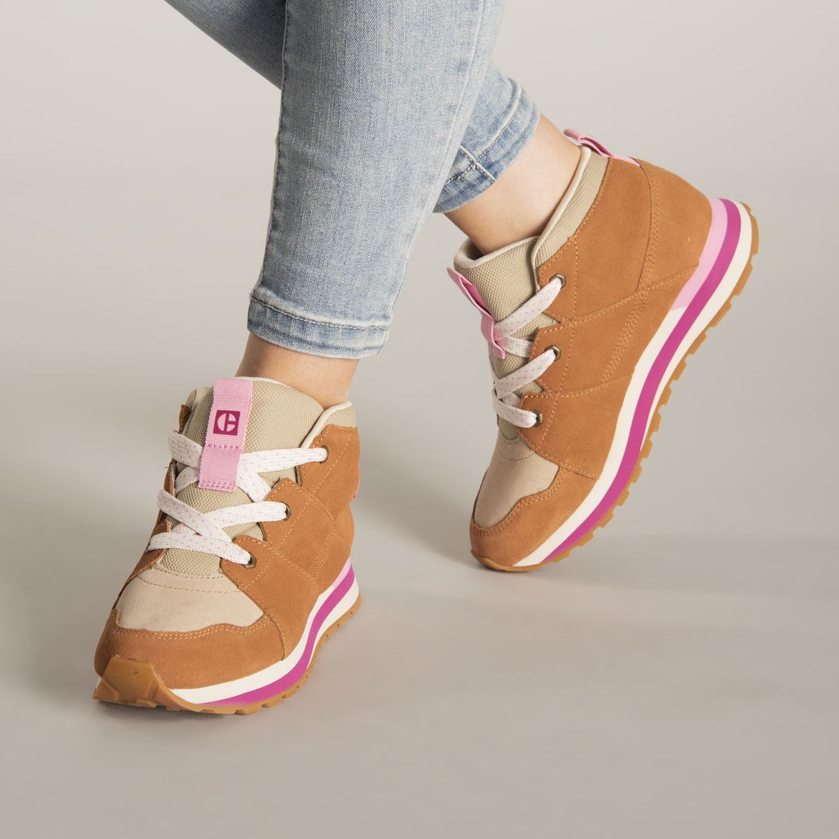 CAT - Zapatilla C/Caña Mujer Ventura Mid Elevated Café CAT