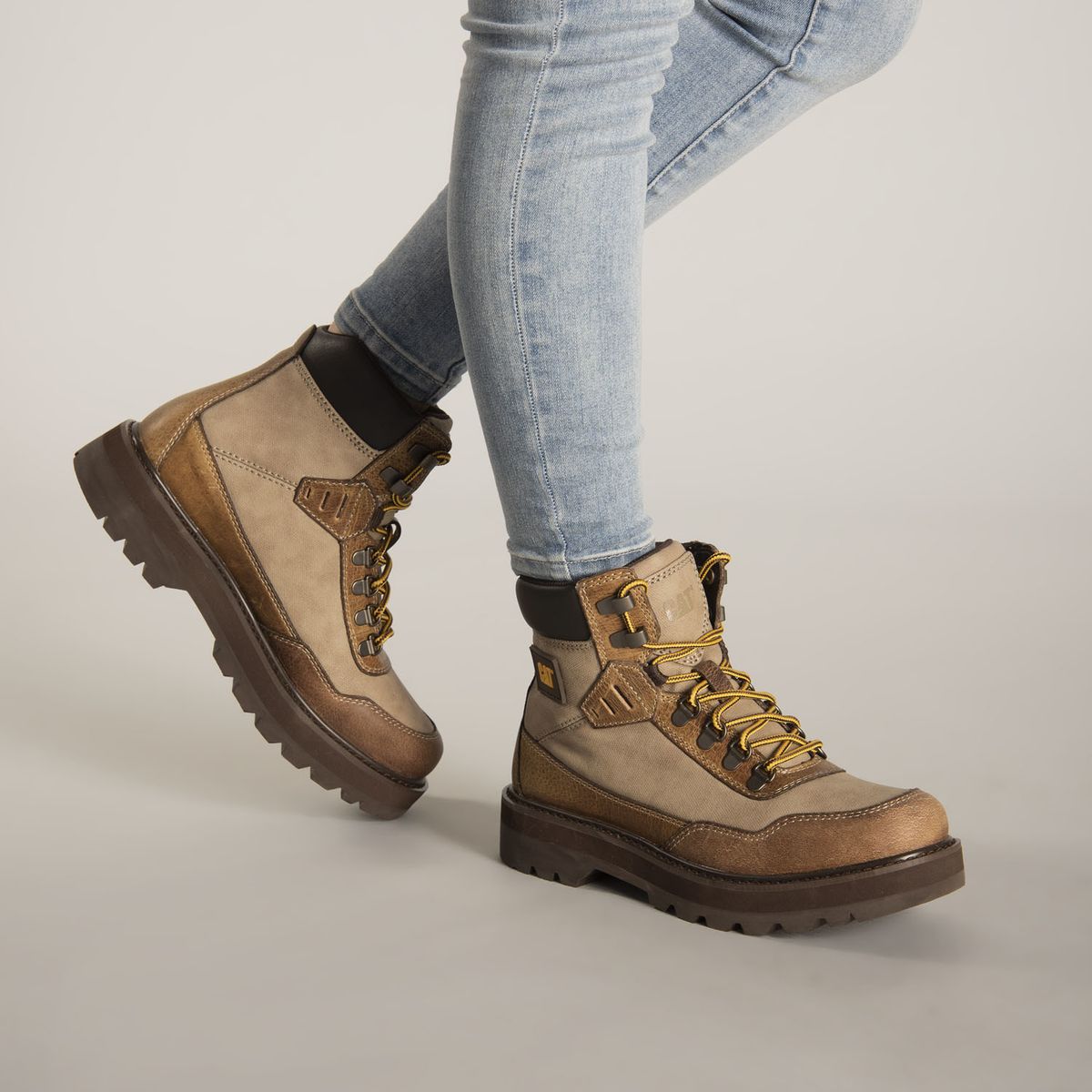 CAT - Botín Mujer Conquer 2.0 Gris CAT