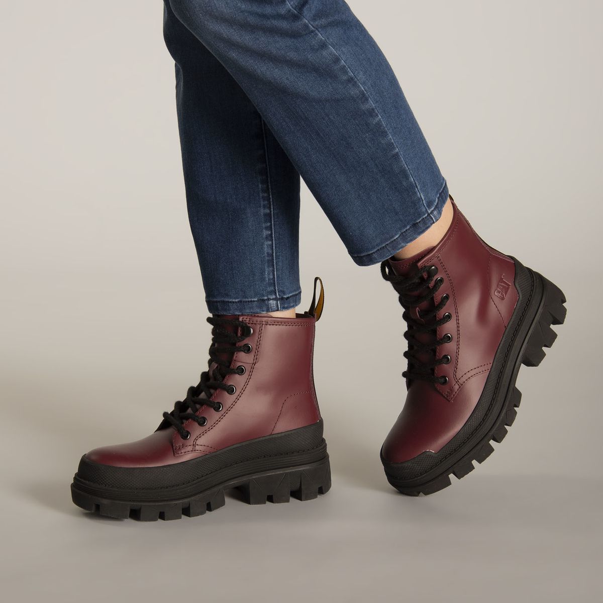 CAT - Botín C/Caña Unisex Hardwear Hi Morado CAT