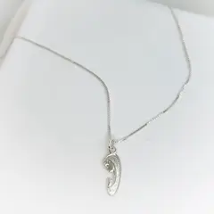BY LAS CAYETANAS - Collar con medalla de Virgen Niña para mujer en Plata 925.