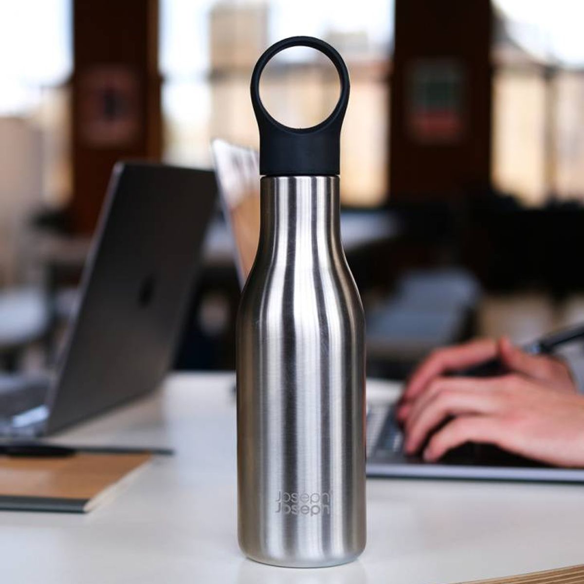 JOSEPH - Botella Agua Inox Loop 500ml Acero Joseph Joseph JOSEPH