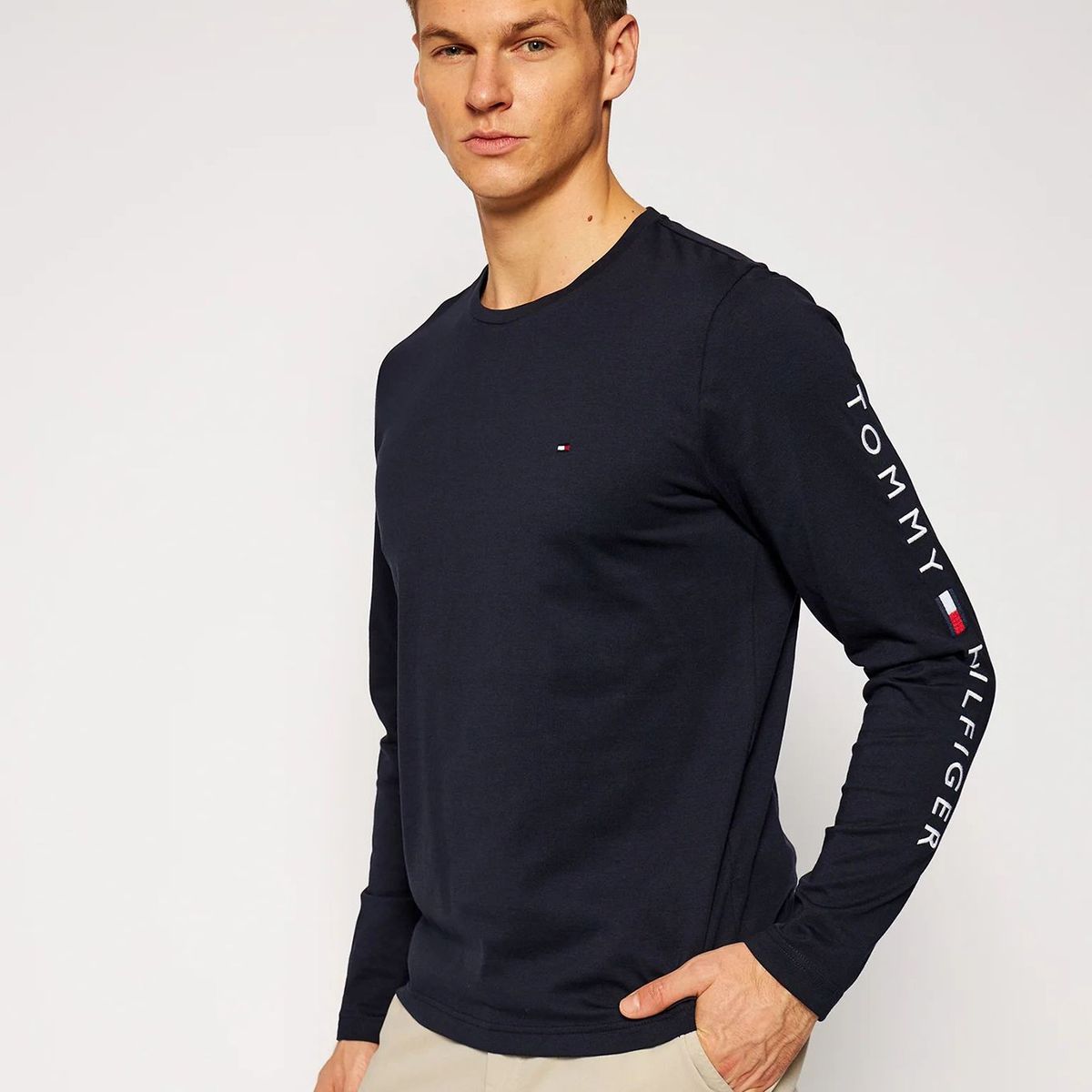TOMMY HILFIGER - Polera Essential Flag Logo Azul Tommy Hilfiger