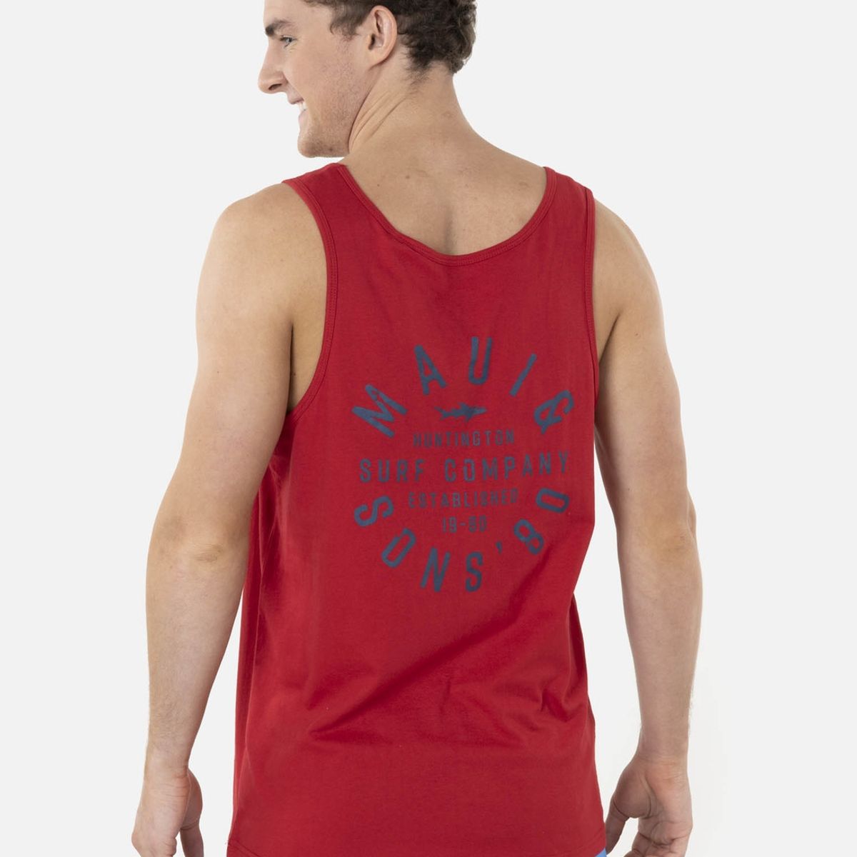 MAUI AND SONS - Polera SM HAWAIIAN SHIELD Hombre Rojo Maui and Sons