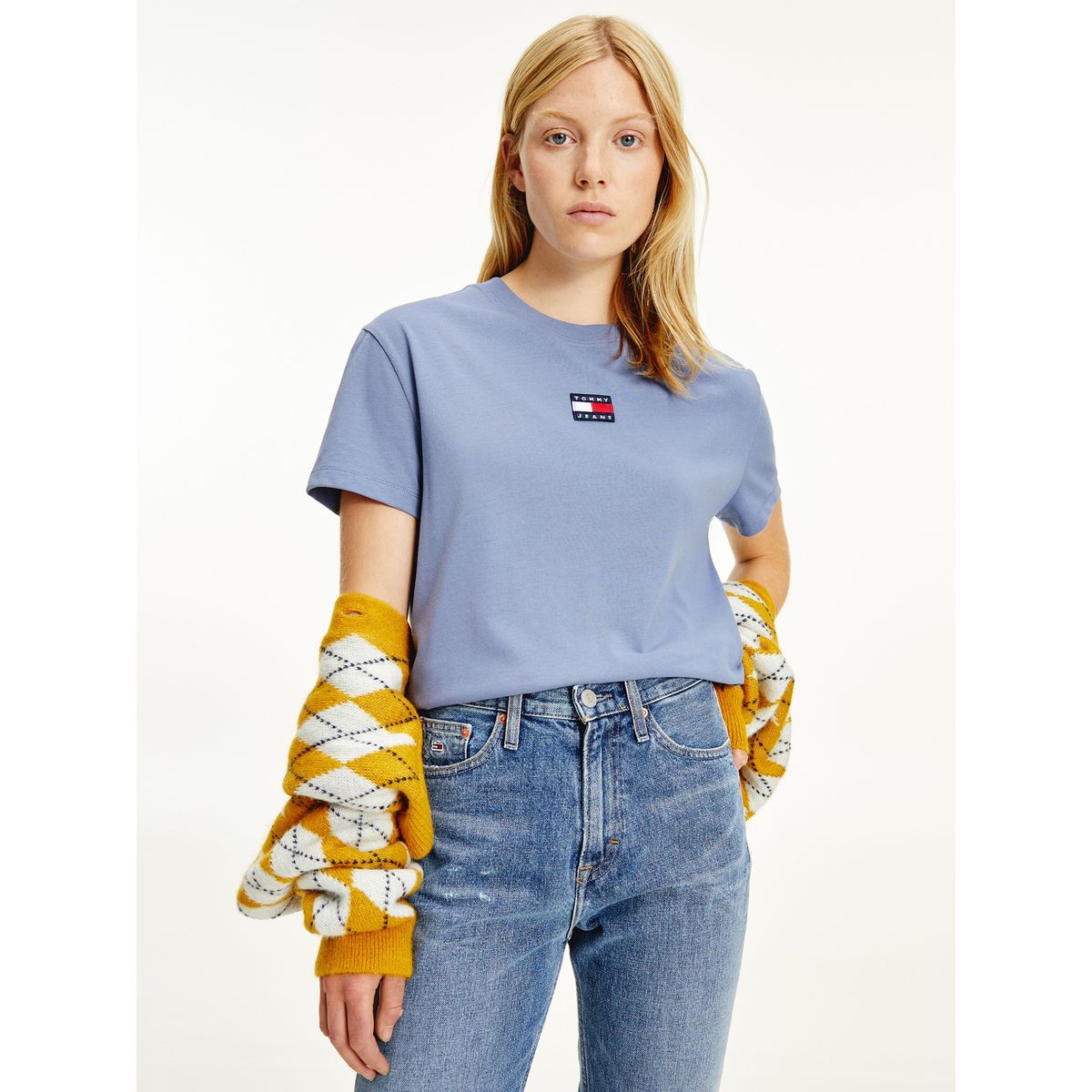 TOMMY HILFIGER - Polera Center Badge Celeste Tommy Jeans.