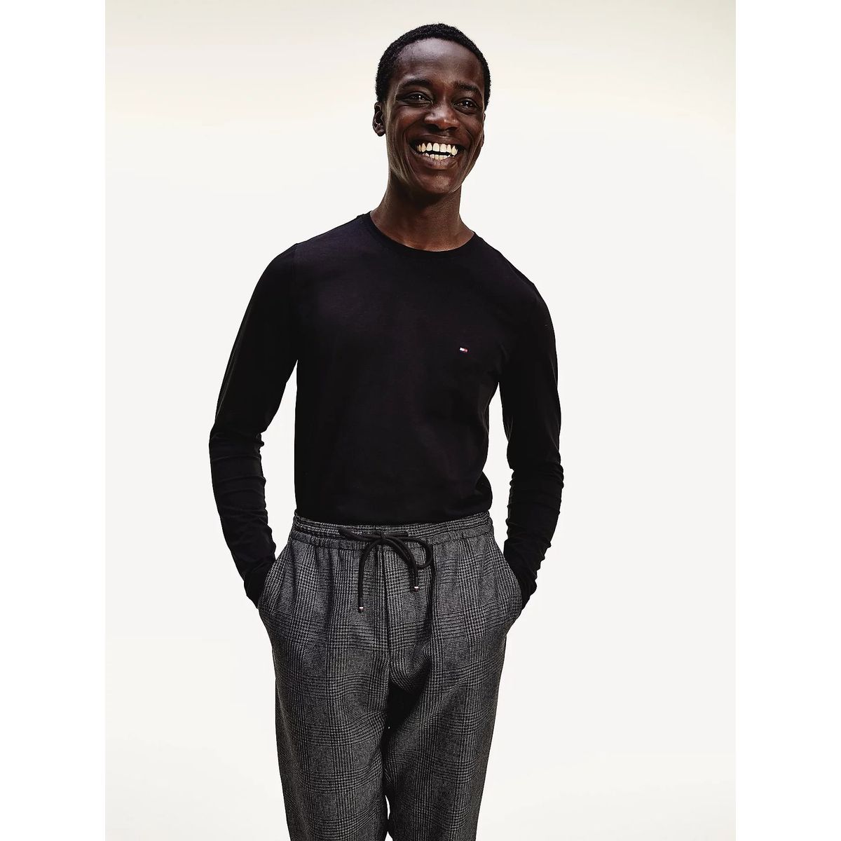 TOMMY HILFIGER - Polera Básica Slim Fit Organic Cotton Negro Tommy Hilfiger