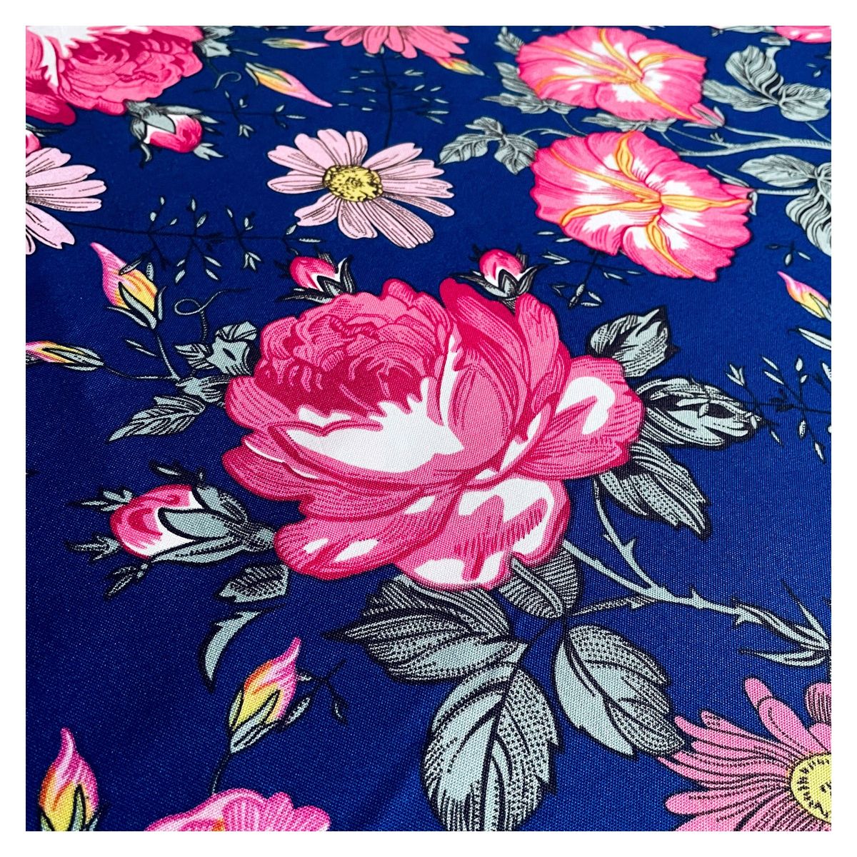 MAGUDECO - Mantel Flores Rosadas 1.45 X 1.45