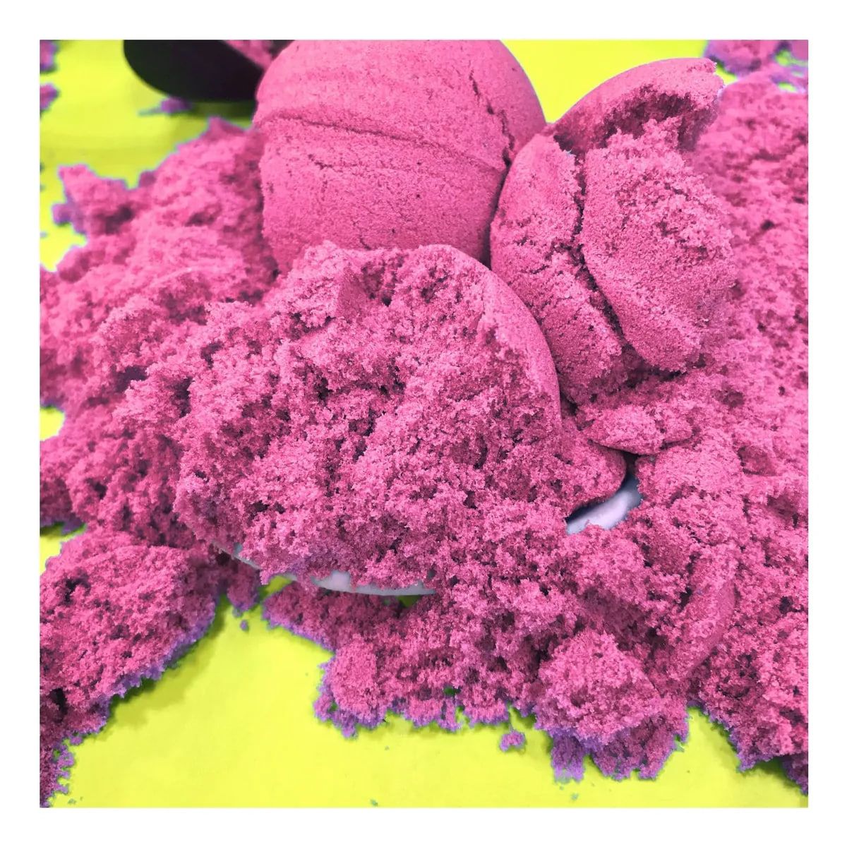 ADETEC - Arena Mágica 450 g + 6 Moldes Animalitos Adetec Color Rosado