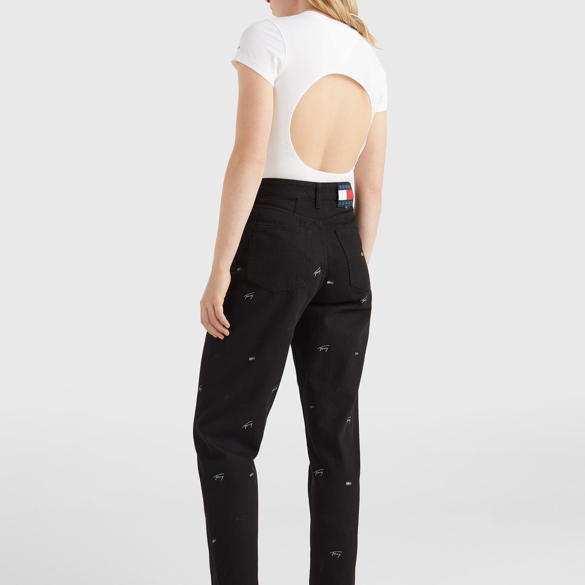 TOMMY HILFIGER - Body Cut-Out Logo Blanco Tommy Jeans