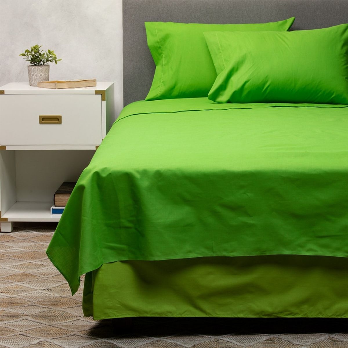 ARTHOME - Sabana + Cubrecolchón +  Faldón Verde King