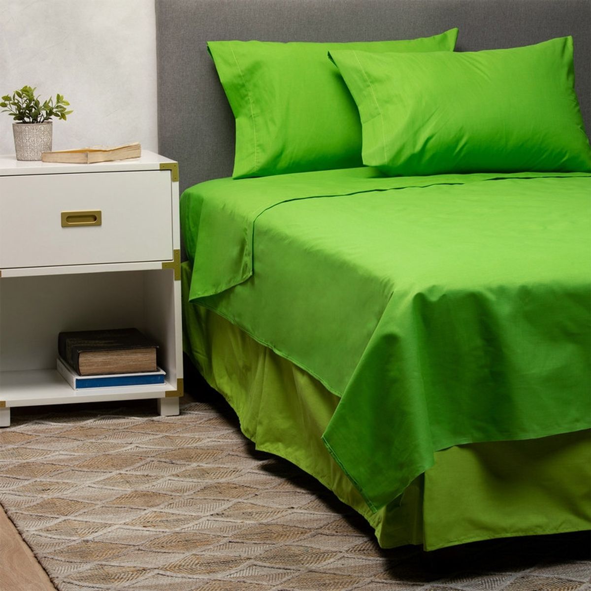 ARTHOME - Sabana + Cubrecolchón +  Faldón Verde King