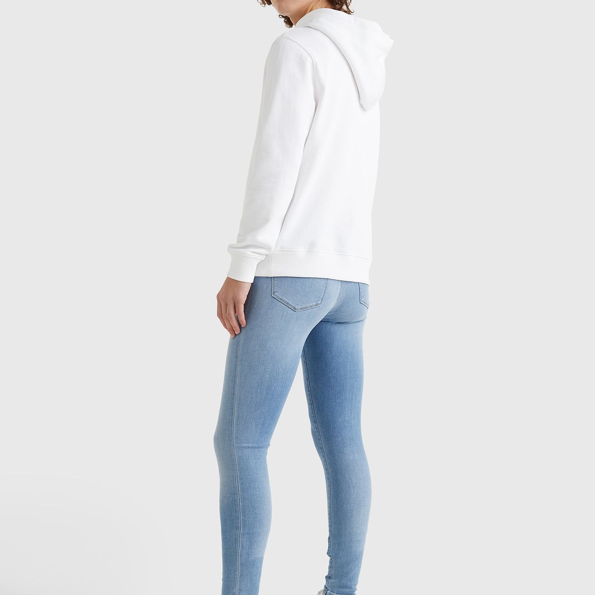 TOMMY HILFIGER - Polerón Con Gorro Y Logo Ondulante Blanco Tommy Hilfiger