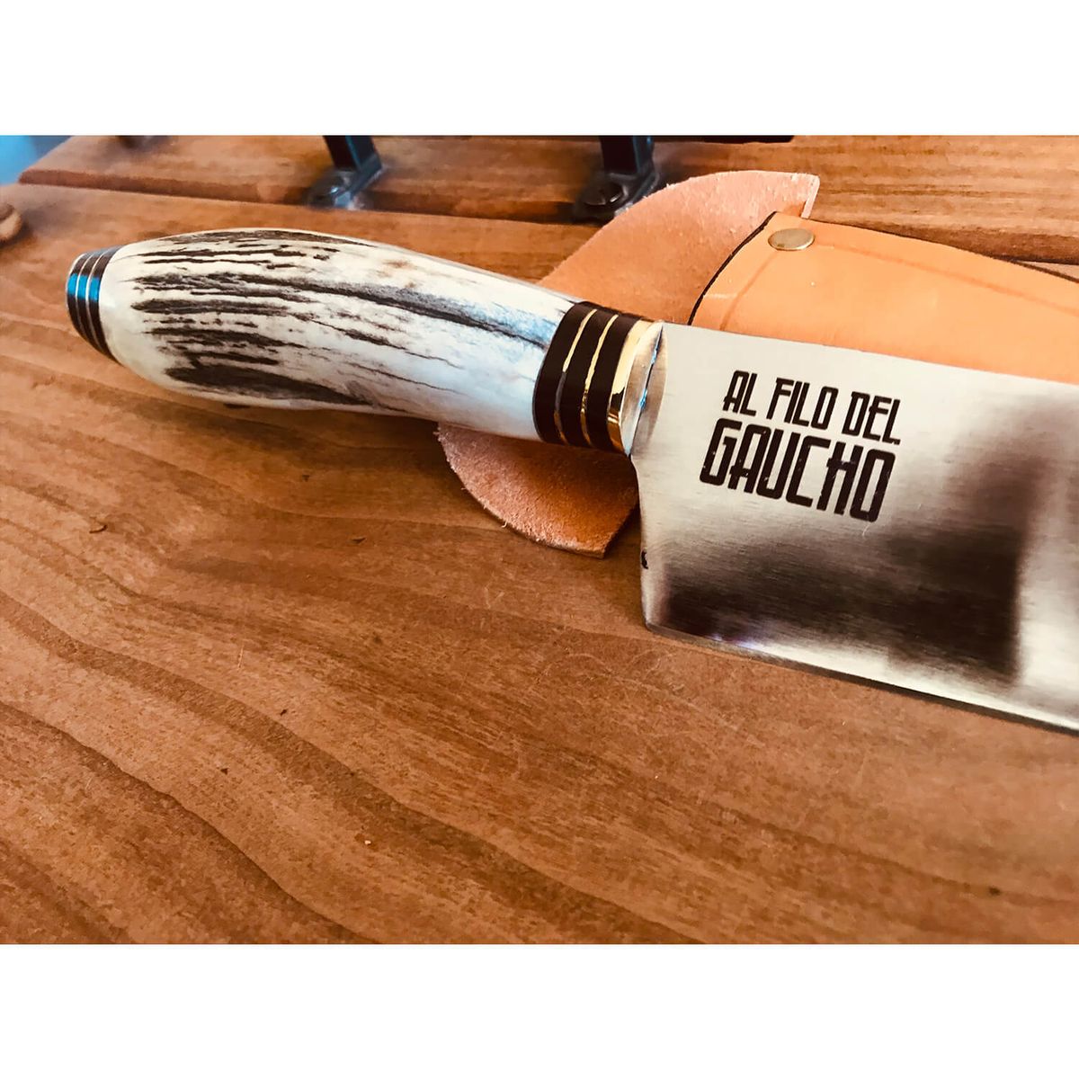AL FILO DEL GAUCHO - Campero Gran Ciervo Artesanal