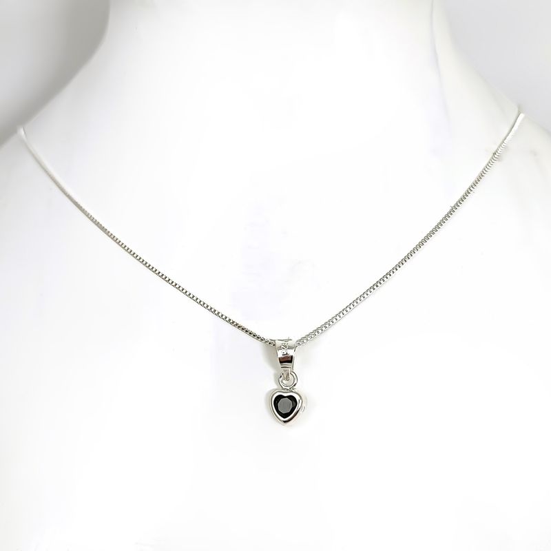 ANDREA COGGIOLA JOYAS - Collar Corazón Circón Negro Plata Fina 925